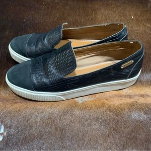 Kaanas Women’s size 8